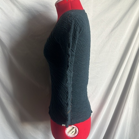 TNA textured v neck long sleeve light knit sweater - Picture 3 of 8